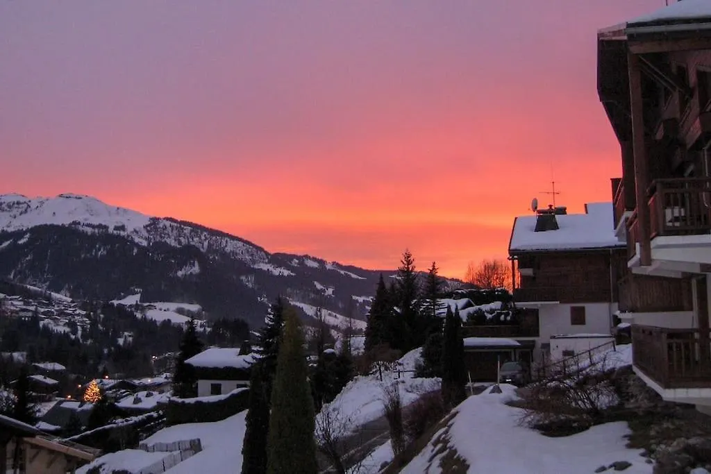 Exceptional View Of Village And Mountain Megeve 0*,  France