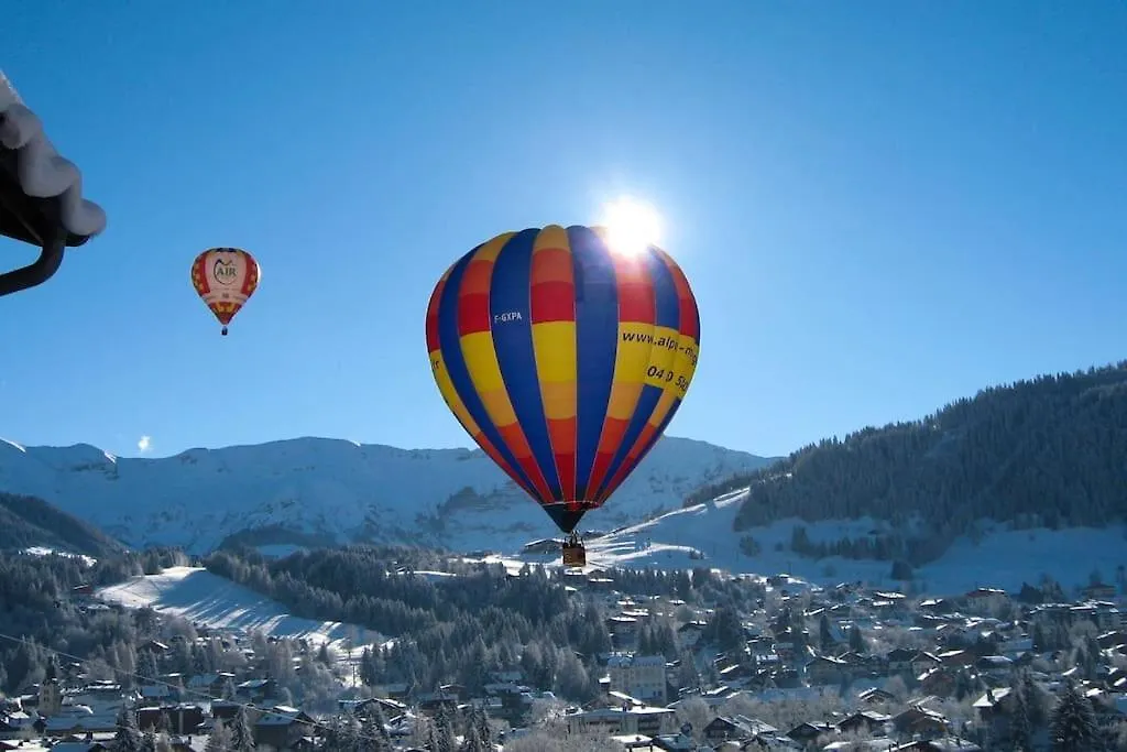 Exceptional View Of Village And Mountain Megeve 0*,